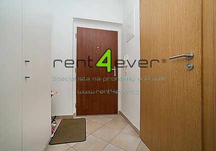 Pronájem bytu, Letňany, Pavla Beneše, 1+kk, 34 m2, novostavba, balkon, částečně zařízený, Rent4Ever.cz
