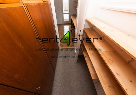 Pronájem bytu, Smíchov, Nad Popelkou, byt 3+1, 75 m2, cihla, lodžie, částečně vybavený nábytkem, Rent4Ever.cz