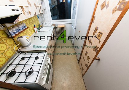 Pronájem bytu, Smíchov, Pod Hybšmankou, 3+1, 78 m2, výtah, částečně zařízený, Rent4Ever.cz