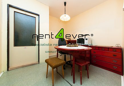 Pronájem bytu, Smíchov, Pod Hybšmankou, 3+1, 78 m2, výtah, částečně zařízený, Rent4Ever.cz
