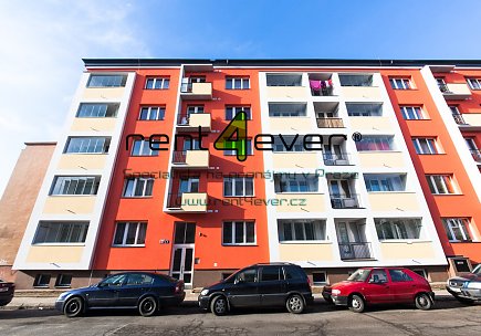 Pronájem bytu, Modřany, Lehárova, byt 2+kk, 60 m2, cihla, balkon, sklep, zařízený nábytkem, Rent4Ever.cz