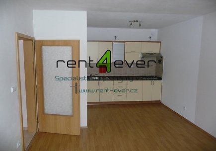 Pronájem bytu, Michle, V dolině, 2+kk, 48 m2, novostavba, 2x balkon, garáž, částečně zařízený, Rent4Ever.cz