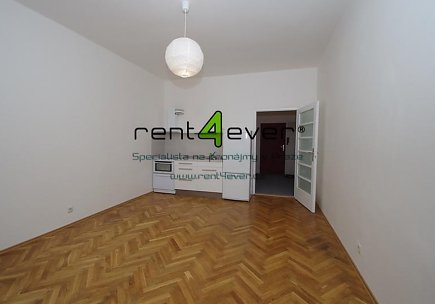 Pronájem bytu, Žižkov, Malešická, 1+kk, 33 m2, cihla, zahrada, sklep, nezařízený, Rent4Ever.cz
