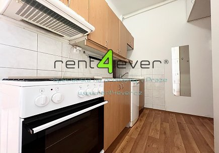 Pronájem bytu, Metro A Strašnická, Srbínská, 2+1, 58 m2, cihla, nezařízený nábytkem, Rent4Ever.cz