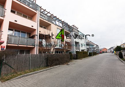 Pronájem bytu, Kbely, Pod Nouzovem, 3+kk, 79 m2, novostavba, cihla, lodžie, garáž, nezařízený, Rent4Ever.cz