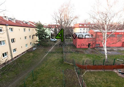 Pronájem bytu, Metro C Kobylisy, Kobyliské náměstí, byt 2+1, 58 m2, cihla, balkon, nevybavený, Rent4Ever.cz
