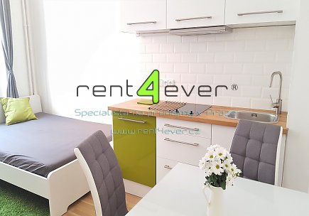 Pronájem bytu, Vinohrady, Sobotecká, byt 1+kk, 21 m2, cihla, po rekonstrukci, zařízený, Rent4Ever.cz