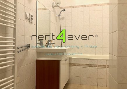 Pronájem bytu, Radlice, Na Farkáně III, byt 2+1, 75 m2, cihla, balkon, zahrada, nezařízený nábytkem, Rent4Ever.cz