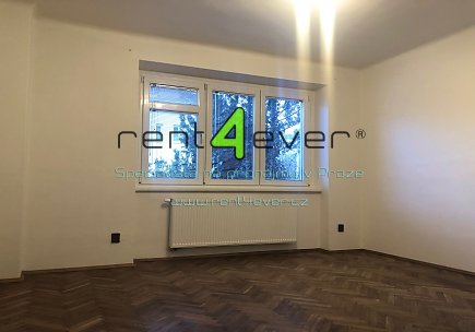 Pronájem bytu, Radlice, Na Farkáně III, byt 2+1, 75 m2, cihla, balkon, zahrada, nezařízený nábytkem, Rent4Ever.cz