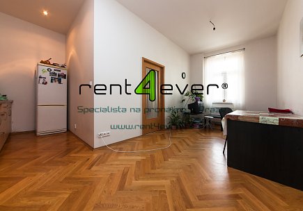 Pronájem bytu, Nusle, Oldřichova, 2+1, 69 m2, cihla, nezařízený nábytkem, Rent4Ever.cz