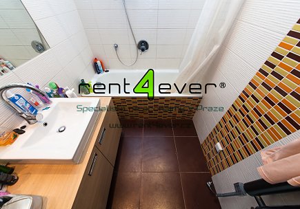 Pronájem bytu, Nusle, Oldřichova, 2+1, 69 m2, cihla, nezařízený nábytkem, Rent4Ever.cz