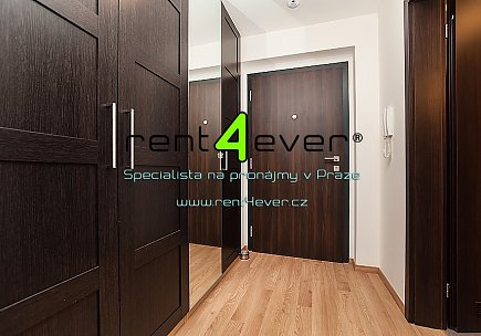 Pronájem bytu, Libeň, V mezihoří, 1+kk, 39 m2, novostavba, balkon, zahrada, výtah, nezařízený, Rent4Ever.cz