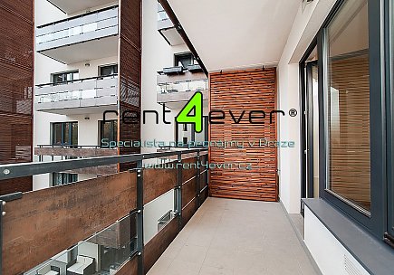 Pronájem bytu, Libeň, V mezihoří, 1+kk, 39 m2, novostavba, balkon, zahrada, výtah, nezařízený, Rent4Ever.cz