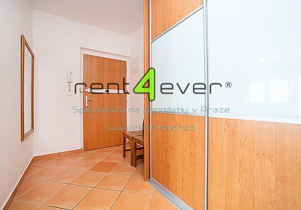 Pronájem bytu, Libeň, Kovanecká, 2+kk, 53 m2, novostavba, balkon, garáž, sklep, část. zařízený , Rent4Ever.cz