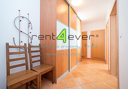 Pronájem bytu, Libeň, Kovanecká, 2+kk, 53 m2, novostavba, balkon, garáž, sklep, část. zařízený , Rent4Ever.cz