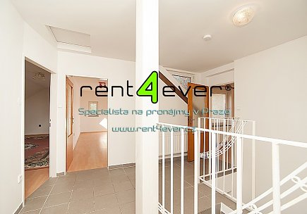 Pronájem bytu, Nučice, Báňská, 3+1 v RD, 140 m2, cihla, zahrada, garáž, nezařízený, Rent4Ever.cz