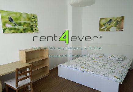 Pronájem bytu, Vinohrady, Korunní, byt 2+kk, 40 m2, po rekonstrukci, komora, zahrada, zařízený, Rent4Ever.cz