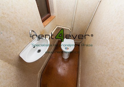 Pronájem bytu, Žižkov, U Rajské zahrady, 3+1, 110 m2, cihla, nezařízený, Rent4Ever.cz