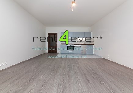 Pronájem bytu, Strašnice, Novostrašnická, 2+kk, 58 m2, novostavba, balkon, sklep, nezařízený, Rent4Ever.cz