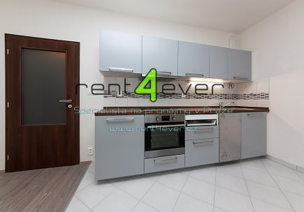 Pronájem bytu, Strašnice, Novostrašnická, 2+kk, 58 m2, novostavba, balkon, sklep, nezařízený, Rent4Ever.cz