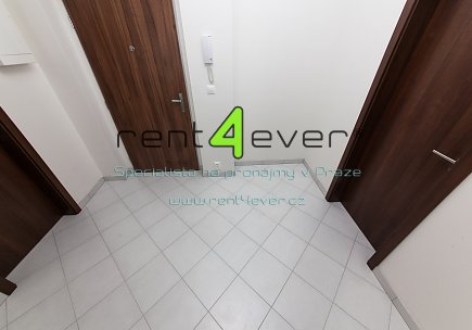 Pronájem bytu, Strašnice, Novostrašnická, 2+kk, 58 m2, novostavba, balkon, sklep, nezařízený, Rent4Ever.cz