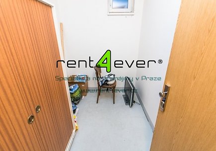 Pronájem bytu, Modřany, Pískařská, 1+kk, 42.9 m2, novostavba, cihla, lodžie, garáž. stání, zařízený, Rent4Ever.cz