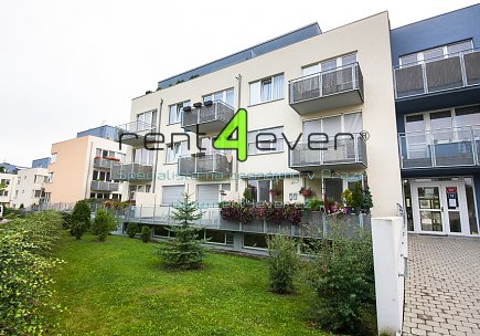 Pronájem bytu, Hostavice, U Hostavického potoka, byt 3+kk, 117 m2, novostavba, garáž, nezařízený, Rent4Ever.cz
