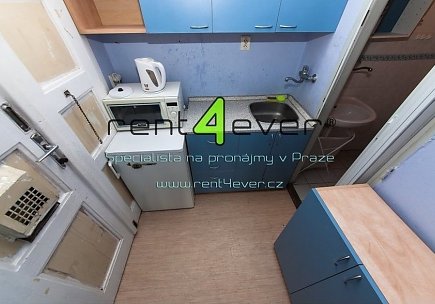 Pronájem bytu, Košíře, Vrchlického, byt 1+kk, 28 m2, cihla, částečně vybavený nábytkem, Rent4Ever.cz