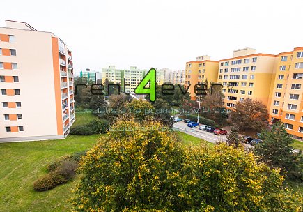 Pronájem bytu, Bohnice, Hackerova, 1+kk, 39 m2, sklep, výtah, nezařízený., Rent4Ever.cz