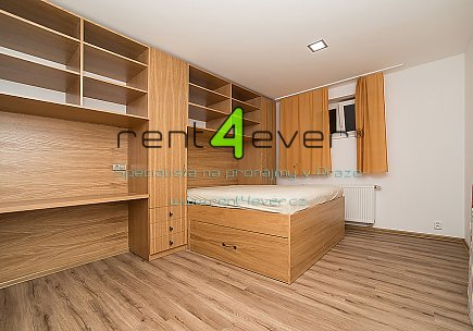 Pronájem bytu, Lipence, Josefa Houdka, suterénní byt 1+1, 35 m2, novostavba, sklep, vybavený, Rent4Ever.cz