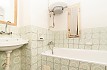 Pronájem bytu, Metro A Strašnická, Nad Primaskou, podkrovní byt 1+1, 41 m2, komora, nevybavený , Rent4Ever.cz