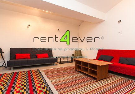 Pronájem bytu, Žižkov, Jeronýmova, 2+1, 64 m2, cihla, dvorek, zařízený, Rent4Ever.cz