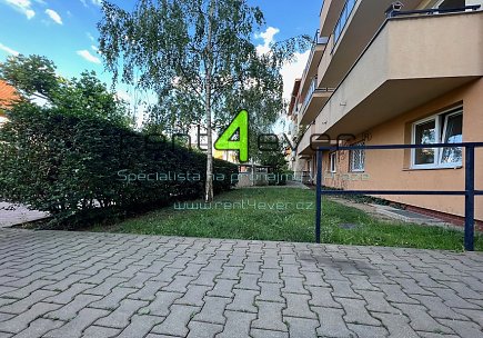 Pronájem bytu, Radotín, Josefa Kočího, byt 2+kk, 49 m2, po rekonstrukci, balkon, sklep, výtah, Rent4Ever.cz