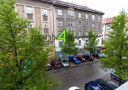 Pronájem bytu, Metro A Hradčanská, 2+1, 70 m2, cihla, společný balkon, komplet. zařízený nábytkem, Rent4Ever.cz