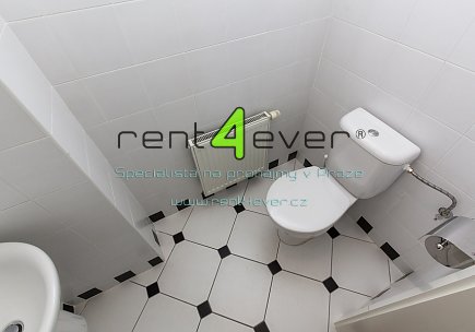 Pronájem bytu, Nové Město, Ladova, mezonetový 4+kk, 167 m2, cihla, 2x terasa, šatna, nezařízený, Rent4Ever.cz