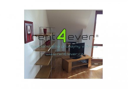 Pronájem bytu, Vinohrady, Rejskova, 3+1, 110 m2, půdní vestavba, lodžie, výtah, kompletně vybavený, Rent4Ever.cz