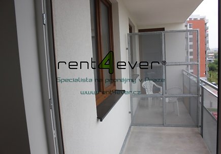 Pronájem bytu, Čakovice, Theinova, 2+kk, 56 m2, novostavba, balkon, garáž. stání, částečně zařízený, Rent4Ever.cz