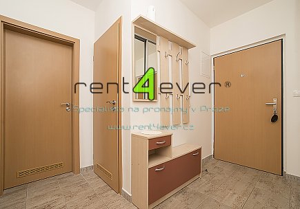 Pronájem bytu, Stodůlky, Smetáčkova, 2+kk, 60 m2, novostavba, balkon, garáž, vybavený nábytkem, Rent4Ever.cz