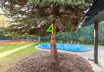 Pronájem bytu, Dolní Chabry, U větrolamu, RD 6+1, 160 m2, cihla, zahrada, garáž, kompletně zařízený, Rent4Ever.cz