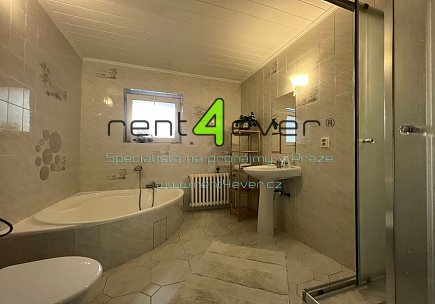 Pronájem bytu, Dolní Chabry, U větrolamu, RD 6+1, 160 m2, cihla, zahrada, garáž, kompletně zařízený, Rent4Ever.cz