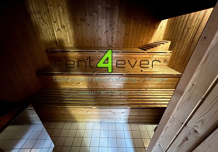 Pronájem bytu, Dolní Chabry, U větrolamu, RD 6+1, 160 m2, cihla, zahrada, garáž, kompletně zařízený, Rent4Ever.cz