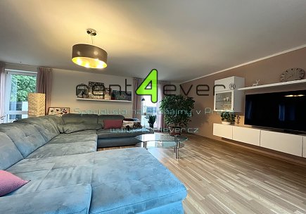 Pronájem bytu, Dolní Chabry, U větrolamu, RD 6+1, 160 m2, cihla, zahrada, garáž, kompletně zařízený, Rent4Ever.cz