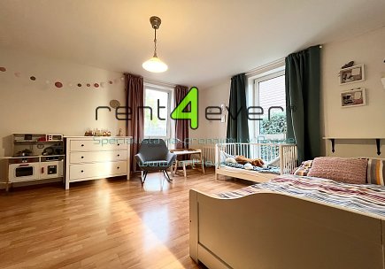 Pronájem bytu, Dolní Chabry, U větrolamu, RD 6+1, 160 m2, cihla, zahrada, garáž, kompletně zařízený, Rent4Ever.cz