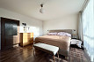Pronájem bytu, Dolní Chabry, U větrolamu, RD 6+1, 160 m2, cihla, zahrada, garáž, kompletně zařízený, Rent4Ever.cz