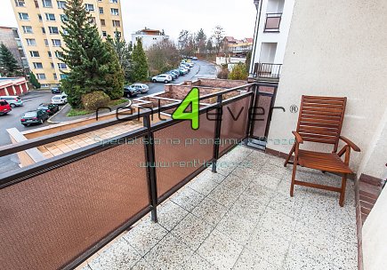 Pronájem bytu, Smíchov, Pod Hybšmankou, řadový RD 6+1, 320 m2, cihla, balkon, terasa, zařízený, Rent4Ever.cz