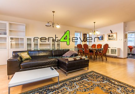 Pronájem bytu, Smíchov, Pod Hybšmankou, řadový RD 6+1, 320 m2, cihla, balkon, terasa, zařízený, Rent4Ever.cz