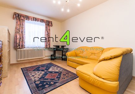 Pronájem bytu, Smíchov, Pod Hybšmankou, řadový RD 6+1, 320 m2, cihla, balkon, terasa, zařízený, Rent4Ever.cz