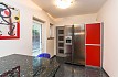 Pronájem bytu, Smíchov, Pod Hybšmankou, řadový RD 6+1, 320 m2, cihla, balkon, terasa, zařízený, Rent4Ever.cz