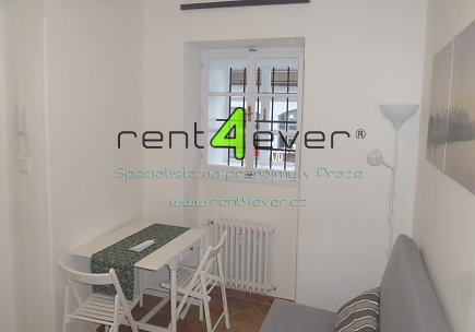 Pronájem bytu, Smíchov, U Pernikářky, 1+kk, 22 m2, cihla, výtah, komora, zařízený, Rent4Ever.cz