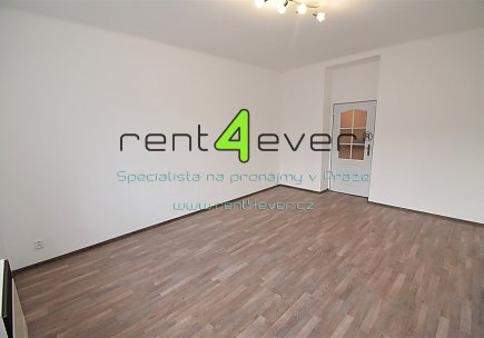 Pronájem bytu, Hostivař, Štěrboholská, 2+kk, 44 m2, cihla, po rekonstrukci, komora, nezařízený, Rent4Ever.cz